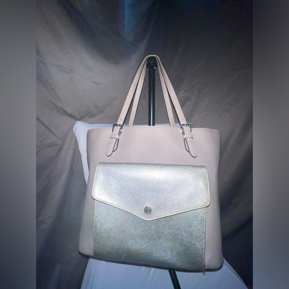 Micheal Kors jet set tote